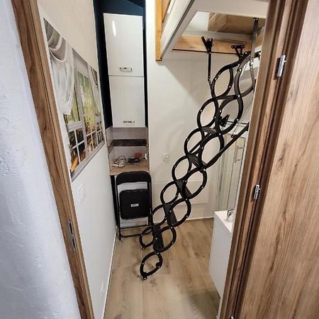Micro Apartments 2,5 Qm - Najmniejsze Apartamenty Swiata 2,5 Mkw Krakow Bagian luar foto