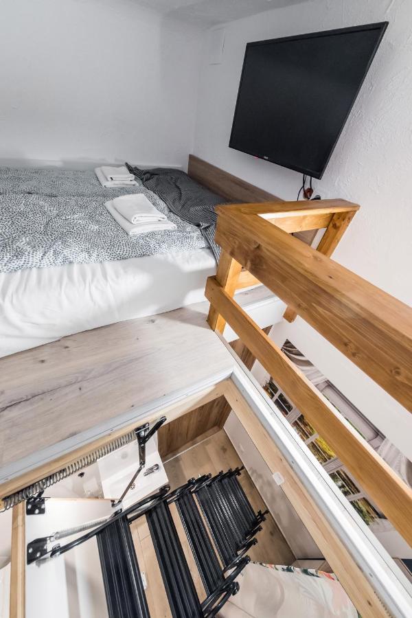 Micro Apartments 2,5 Qm - Najmniejsze Apartamenty Swiata 2,5 Mkw Krakow Bagian luar foto